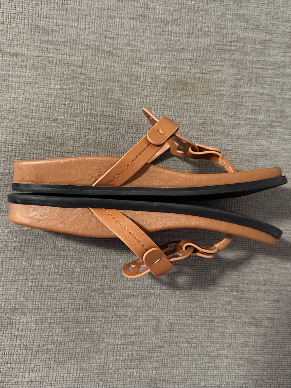 Tory Burch Leather Logo Thong Sandals in Cognac - Picture 3 of 4